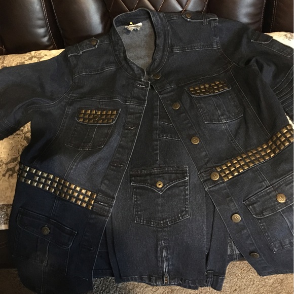 Ladies - Picture 4 of 6